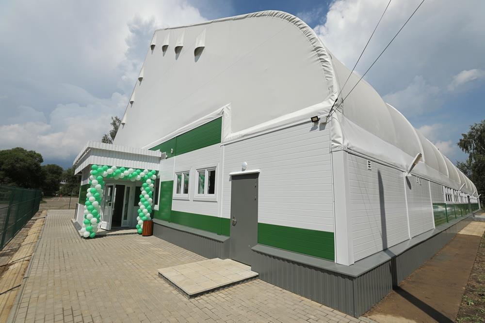 В поселке Матырский открылся новый футбольный манеж, построенный ЛКС
