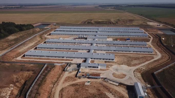 Компания «ЛипецкКомплексСтрой» завершила строительство свиноводческого комплекса для ООО «СПФ Рязань». Аэросъёмка с квадрокоптера